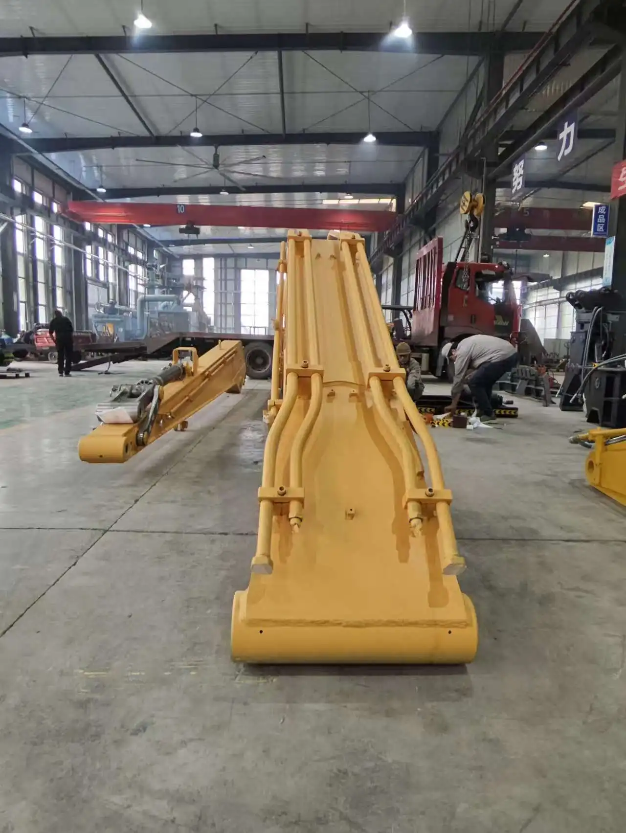 How do China excavator extension arm manufacturers ensure durability and performance?  